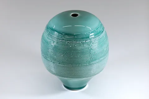 Capsule Vase
