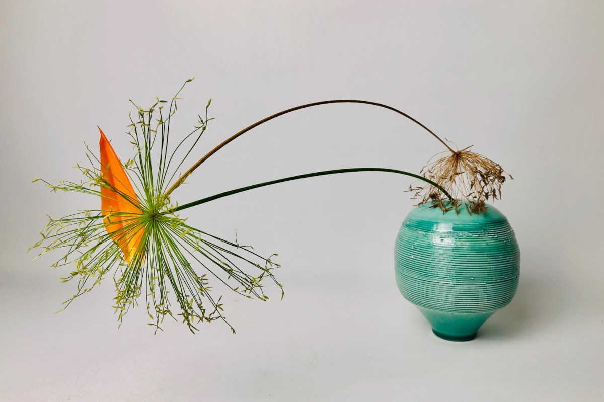 Capsule Vase Ikebana