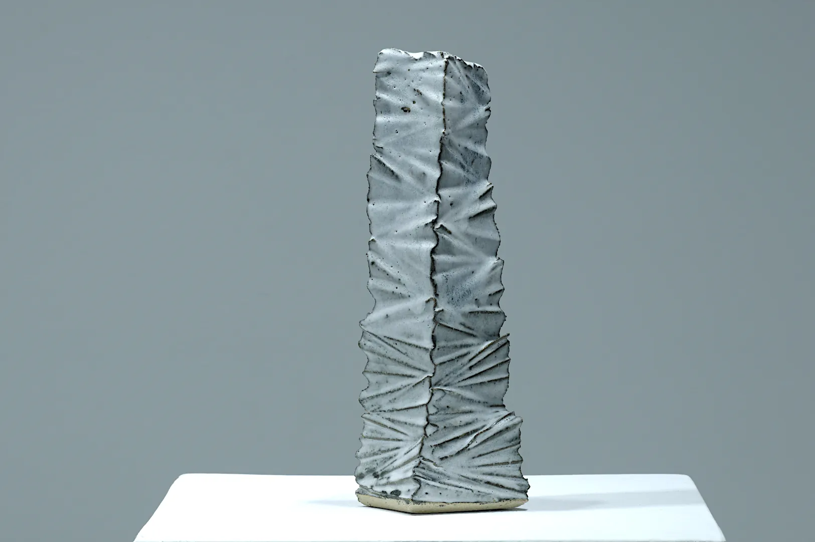 Cascade Vase 4 Snowy Mountain