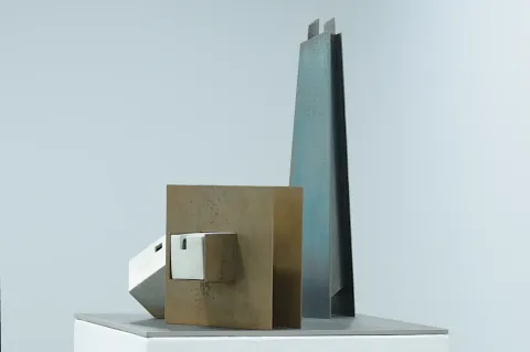Steel and Ceramic Qubits