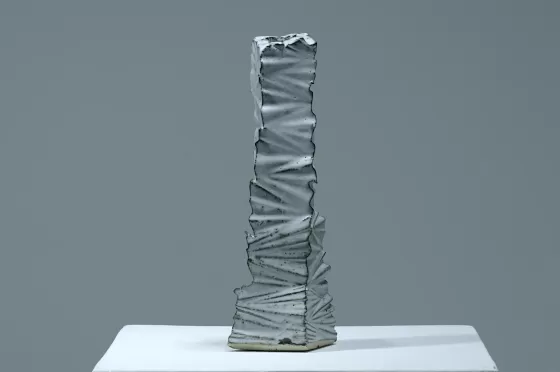 Cascade Vase 4 Snowy Mountain