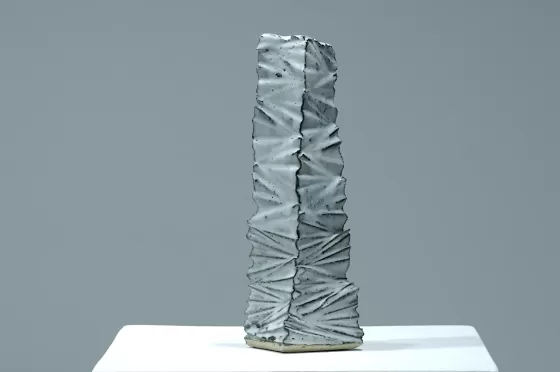 Cascade Vase 4 Snowy Mountain